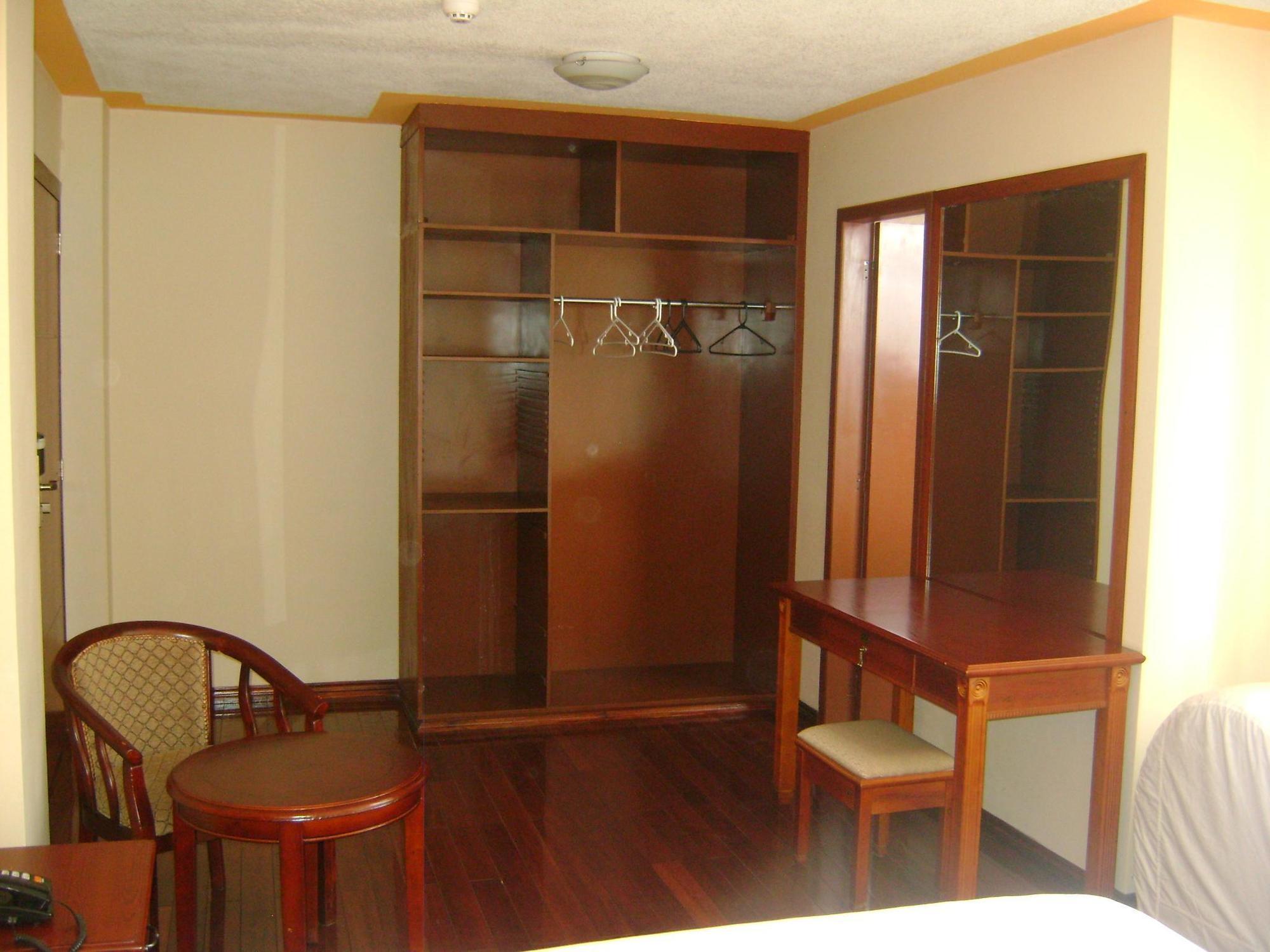 Hotel Lottus Quito Kültér fotó